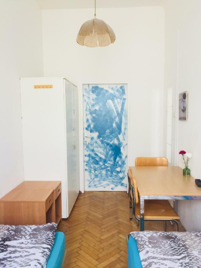 Chichilli Hostel Vídeň Exteriér fotografie